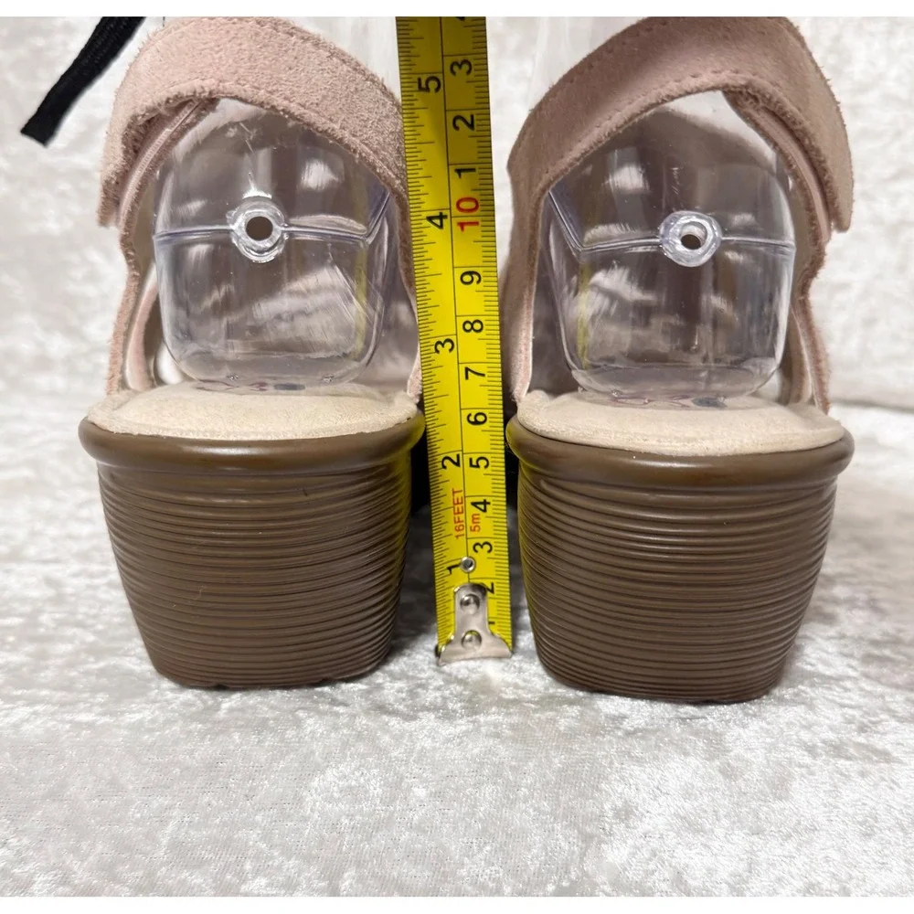 Skechers brand size